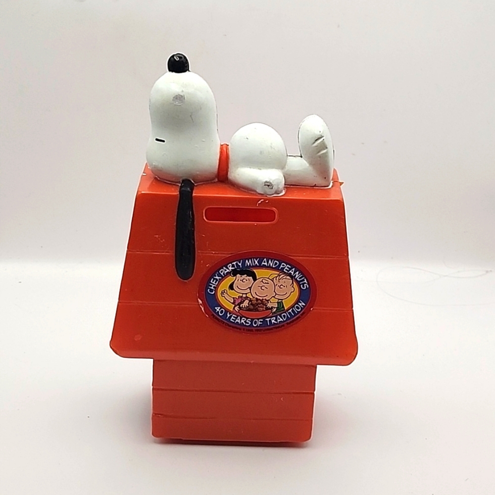 Vintage Snoopy Check Party Mix and Peanuts Bank